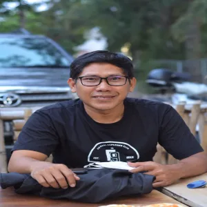 Roni Amrulloh, M.Hum